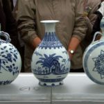 how to tell if Chinese vase is antique