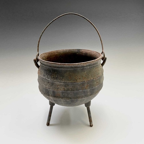Antique cast iron cauldron value